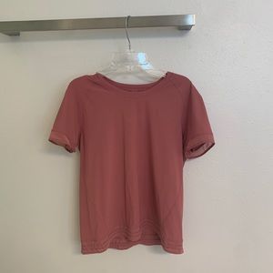 lululemon short sleeve shirt